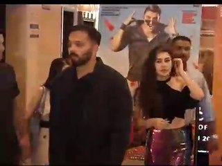 Sara Ali Khan Grand ENTRY At SIMBA Trailer Launch