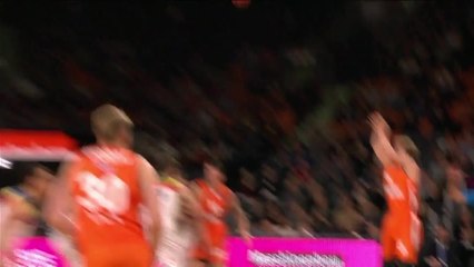 Per Guenther, the three-point specialist from ratiopharm Ulm.