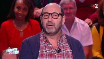 Amanda Lear raconte sa rencontre avec Kad Merad... sur une île nudiste