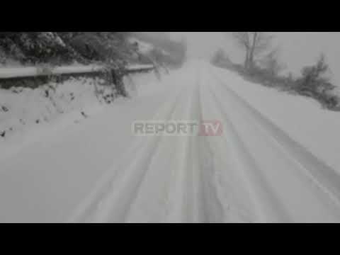 Reshjet e dëborës në Dibër, arrin trashësia deri në 30 cm në Peshkopi