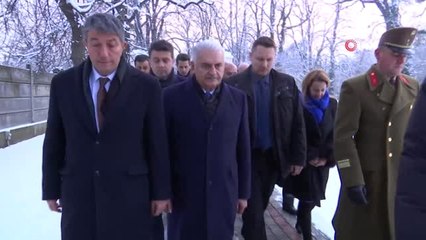 TBMM Başkanı Yıldırım, Budapeşte'deki Türk Şehitliği'ni Ziyaret Etti
