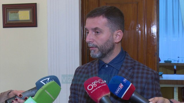 Braçe akuzon Metën për buxhetin - News, Lajme - Vizion Plus