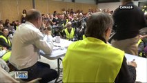 Gilets jaunes : des ronds-points à la salle des fêtes - L'info du vrai du 17/12 - CANAL+