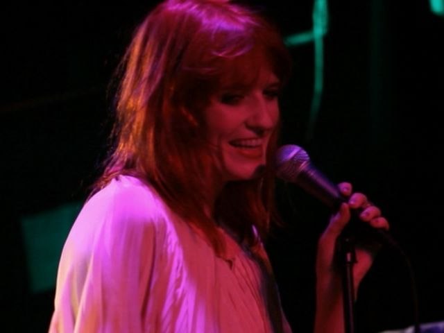 Florence + The Machine - Dog Days Are Over