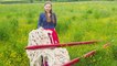 This Woman Knits with the Largest Knitting Needles in the World