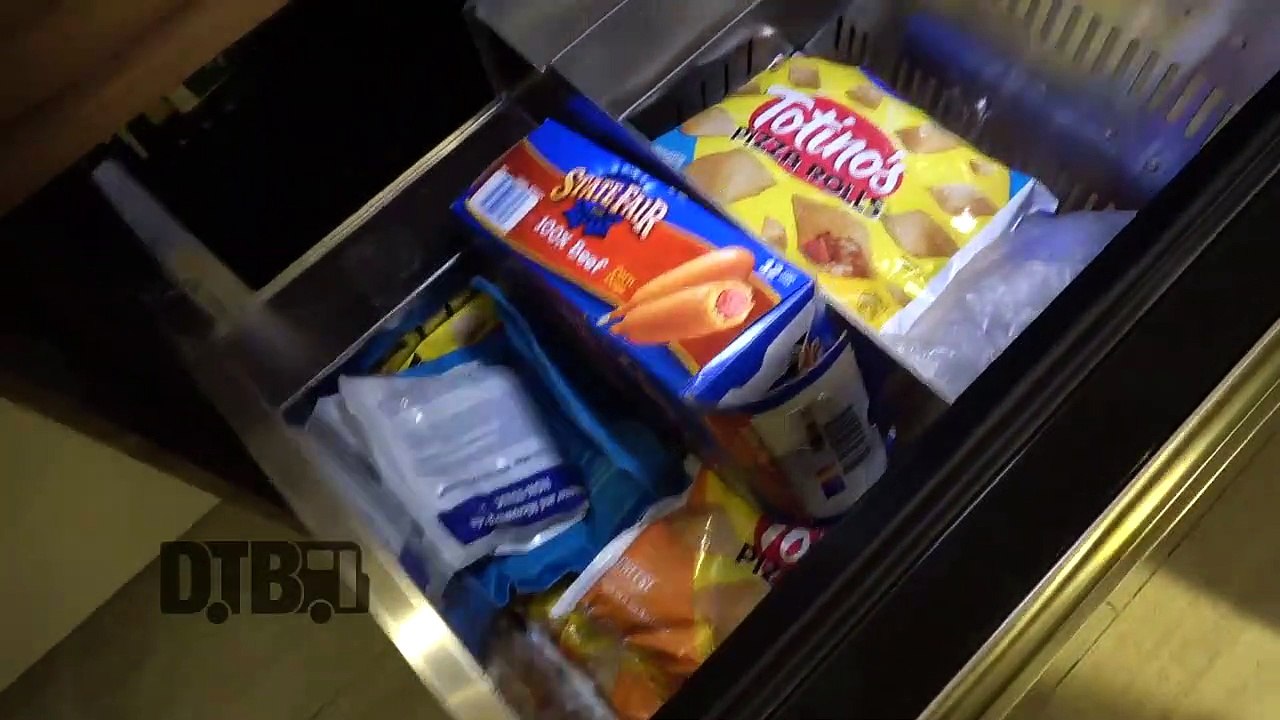 PRETTYMUCH - BUS INVADERS Ep. 1387