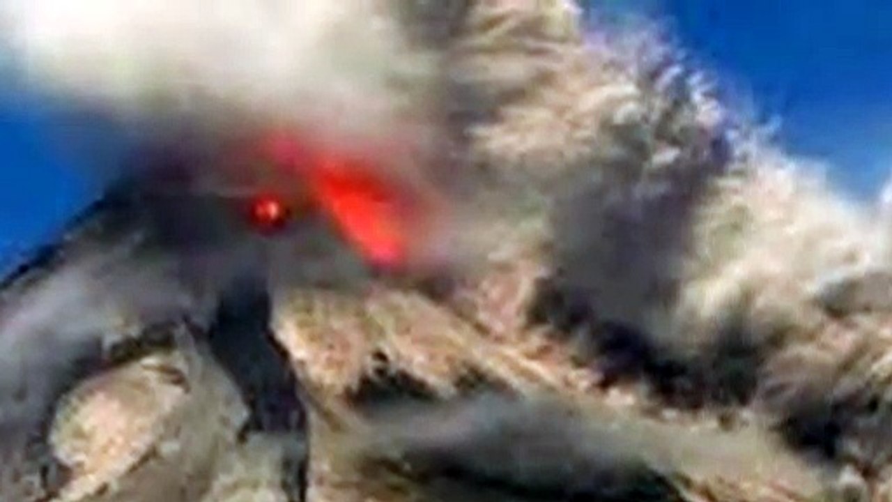 Mexico volcano eruption Popocatepetl erupts 2km ash and lava column