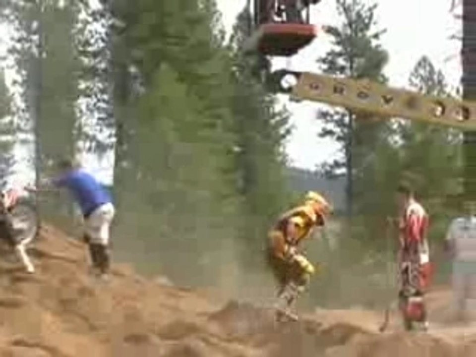 [MOTOCROSS] Travis Pastrana - Training at Double Backflip