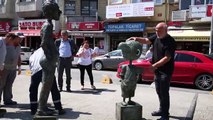 Kadıköy’de şoke eden olay! Avanak Avni heykelini çaldılar