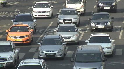 1월 중순부터 자동차 보험료 3%대 오른다 / YTN