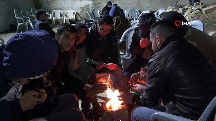 - Filistinliler, İsrail'in Yıkmaya Çalıştığı Mahkumun Evine Sahip Çıktı