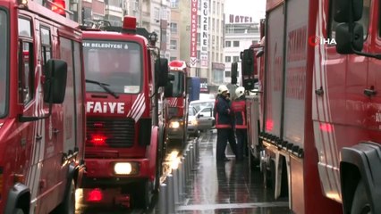 AVM'de yangın paniği