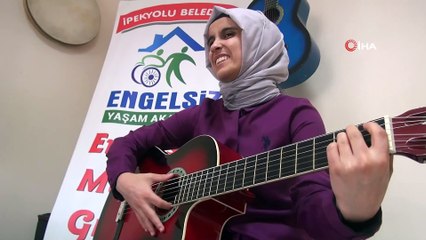 Vanlı Nurcihan’ın milyonda bir görülen yeteneği...Görme engelli Nurcihan, tüm notaları ezbere biliyor