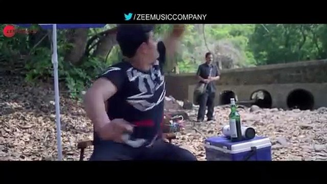 Bombairiya Bairiya Radhika Apte Siddhanth Kapoor & Akshay Oberoi Arko