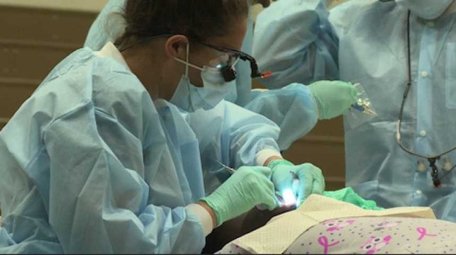 Aux Etats-Unis, les plus pauvres se font soigner dans des cliniques gratuites