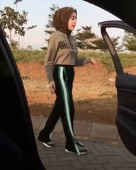 Keke Challenge Performed by Interesting Girl