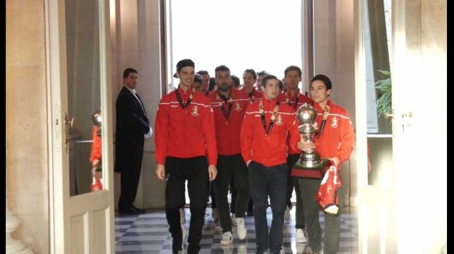 Hockey: les Red Lions reçus par le prince Philippe et la reine Mathilde