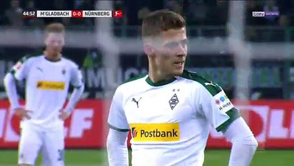 Bundesliga : La panenka complètement ratée de Thorgan Hazard