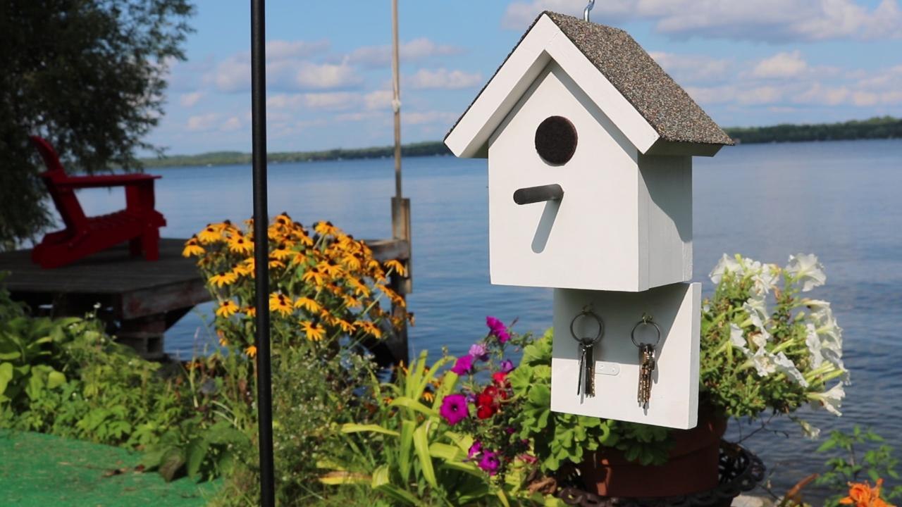 This DIY “birdhouse” has a sneaky feature