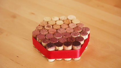 This DIY cork trivet is perfect for any wine lover