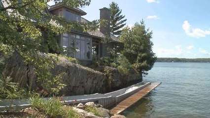 Tour this breathtaking Muskoka cottage