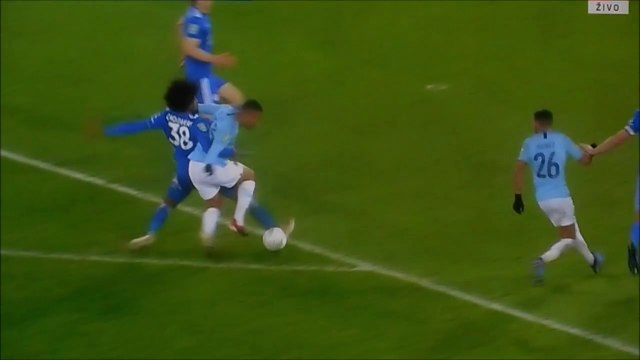 Hamza Choudhury last gaps tackle on Gabriel Jesus!