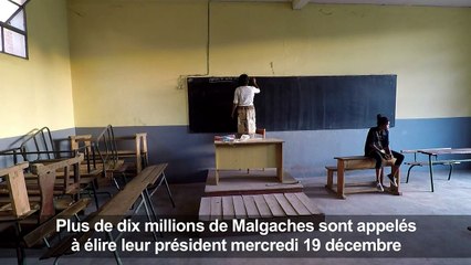 Madagascar: préparation des bureaux de vote avant l'élection