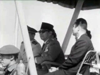 Presiden Soekarno Menyaksikan Pameran Dirgantara  (Indonesia Air Show) 1 April 1965
