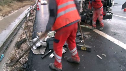 Başkent’te kamyon koli yüklü tıra çarptı: 1 yaralı