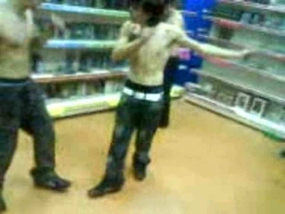 Le mauvais strip-tease d'allan !