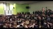 Cris de joie à l'université de Nanterre après le vote pour un blocage reconductible