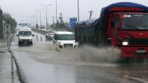 Sağanak yağış D-100 karayolunda ulaşımı olumsuz etkiliyor