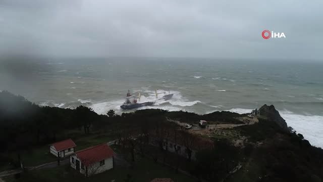 Şile'de Karaya Oturan Kargo Gemisi Havadan Görüntülendi