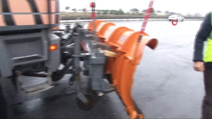 Kar küreme araçları yola çıktı