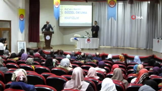 Balıkesir'de İmam Hatipli Kızlar Güzel Kur-an Okuma Yarışması'na Katıldı