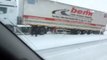 Tekirdağ'da yoğun karda sürücülerin zor anları böyle görüntülendi