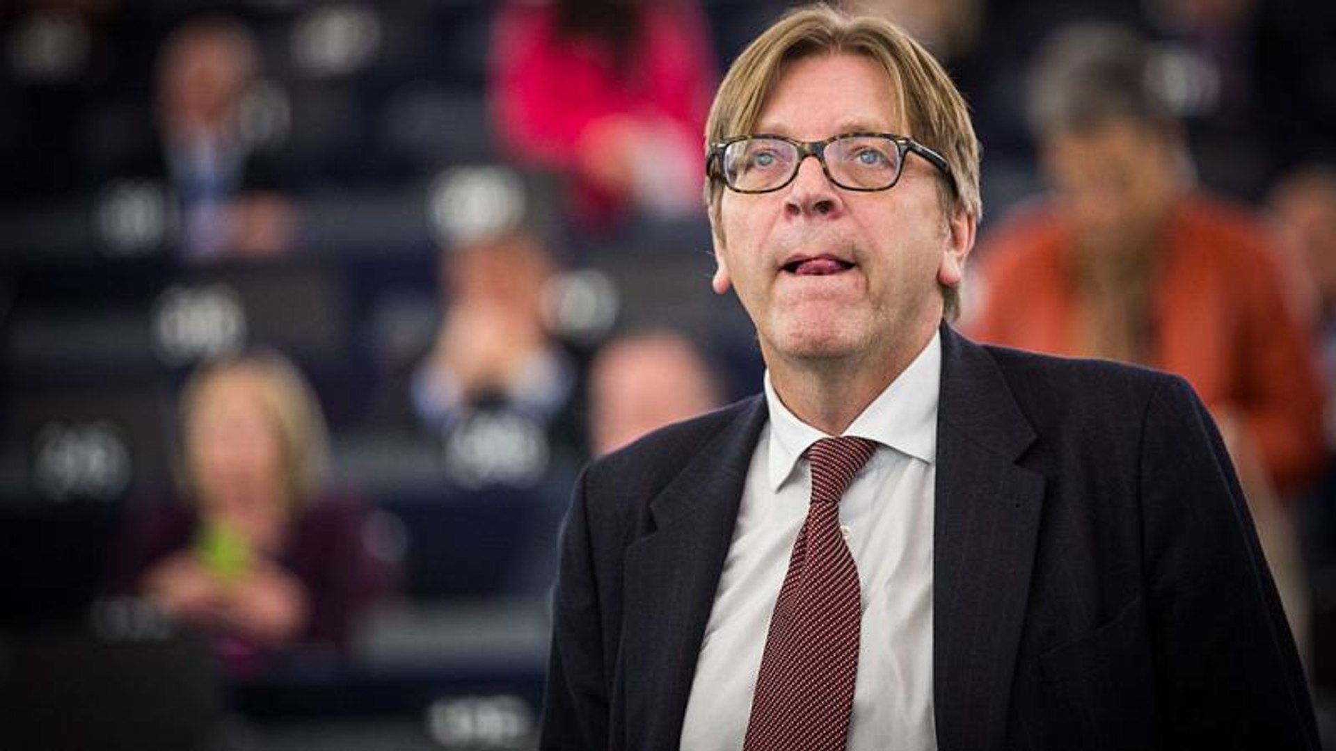 Verhofstadt calls on Facebook to remove 'false video' after Euronews debunk