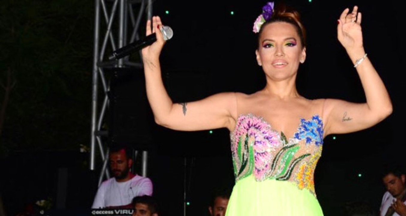 11 Yıldır Küs Olan Demet Akalın ve Hande Yener Barıştı