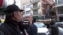 Yıkım çalışmasında dehşet...Binadan kopan kolon, bitişikteki evin oturma odasına girdi