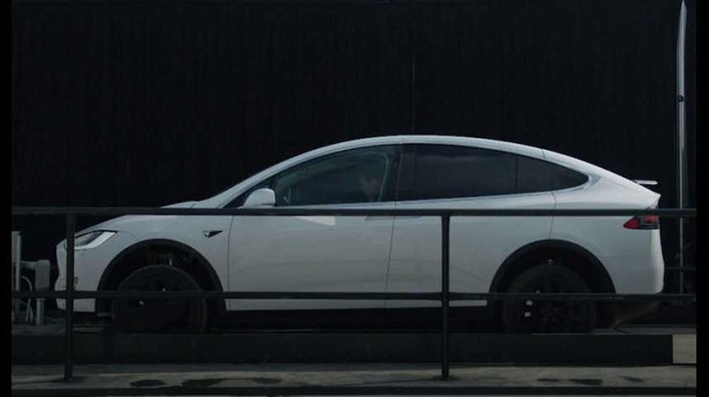 Elon Musk dévoile un tunnel pour révolutionner les transports urbains