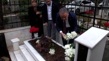 Antalya İlk Ziyaret Anne ve Babasının Mezarına