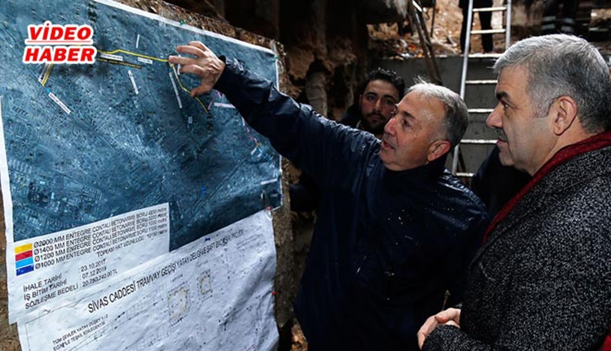 (19 Aralık 2018) BAŞKAN ÇELİK YERİN 14 METRE ALTINDA KAZI YAPTI  SİVAS CADDESİ YER ALTINDAN GEÇİLİYOR