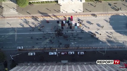 REPORT TV sjell pamjet me dron/ Ja sa protestues ndodhen para Kryeministrisë
