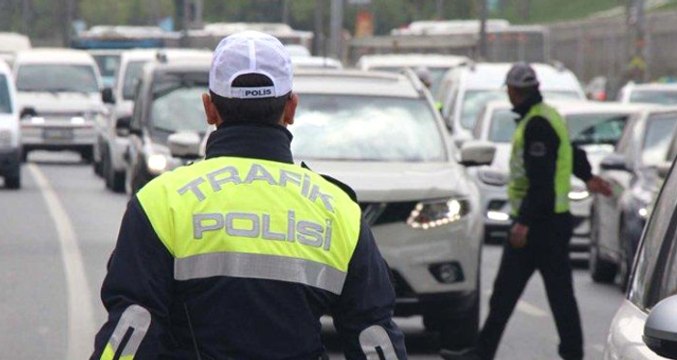 Zorunlu Kış Lastiği Uygulamasının Başlamasıyla 2 Haftada 2 Bin 551 Kişiye Ceza Kesildi