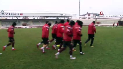 Orhan Kaynak: 'Öğlen aynı, akşam aynı yemeği yiyoruz'