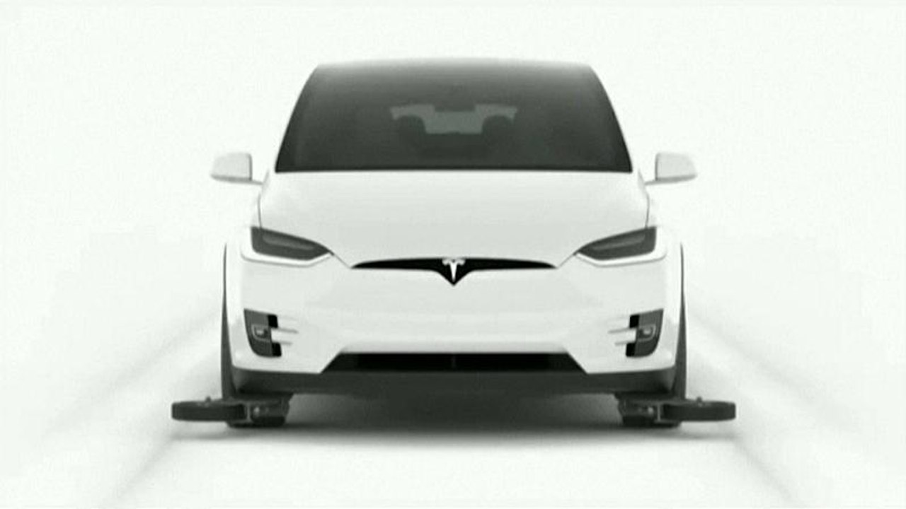 Elon Musk eröffnet Hyperloop-Tunnel in Los Angeles