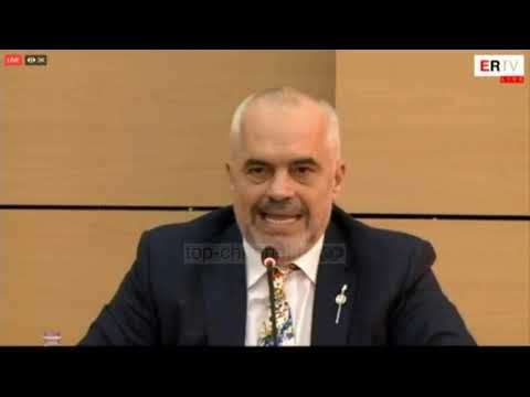 Studentët, debat me Ramën. Takimi në Vlorë nis me protesta - Top Channel Albania - News - Lajme