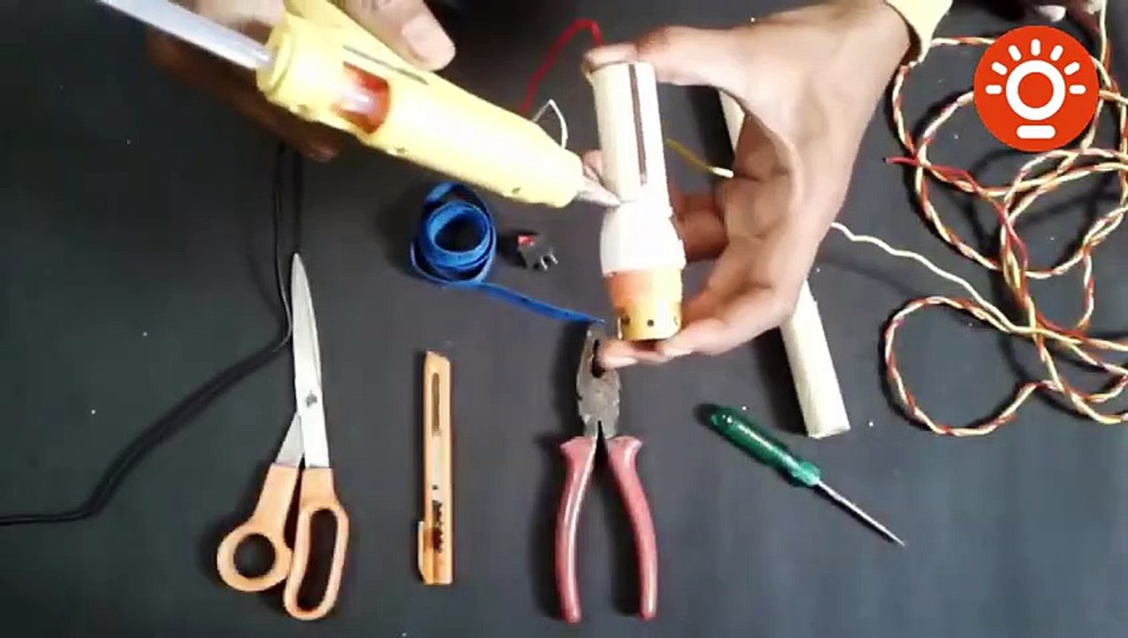 HOMEMADE CINEMATIC THREE POINT LIGHTS