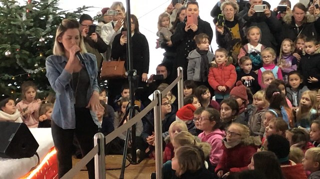 Anaïs Delva, la Reine des neiges, en chante « Libérée, Délivrée »