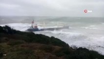Şile'de Kargo Gemisi, Şiddetli Fırtına Nedeniyle Karaya Oturdu